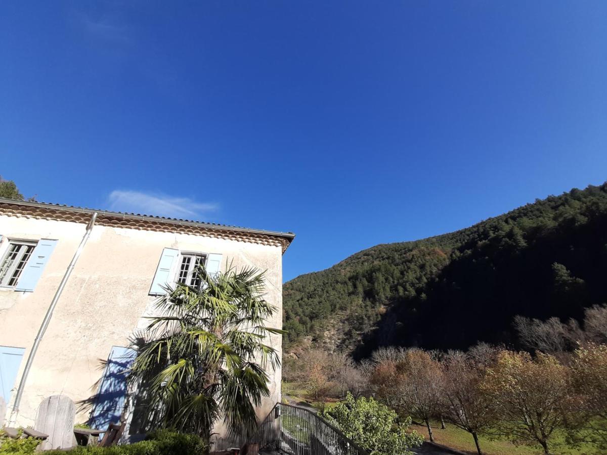 Bed and Breakfast Le Sareymond Menée Esterno foto
