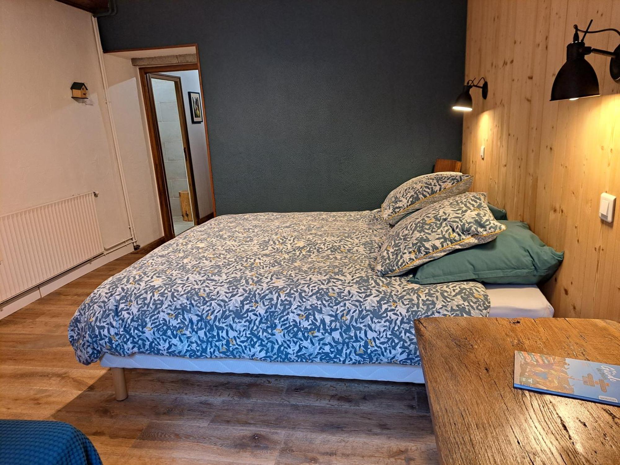 Bed and Breakfast Le Sareymond Menée Esterno foto